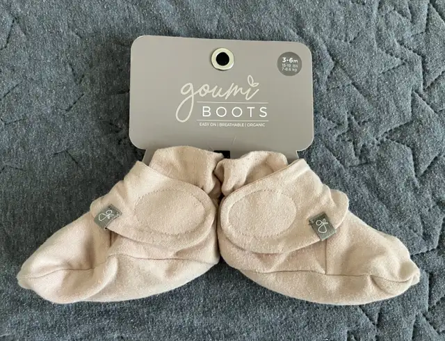 Baby Booties 3-6M in Clothing - 3-6 Months in Kitchener / Waterloo - Image 2