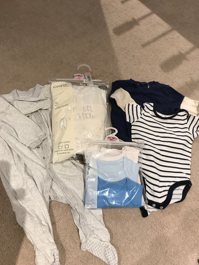 Baby clothes 12-18 months. 9 pieces dans Vêtements - 12 à 18 mois  à Ville de Montréal