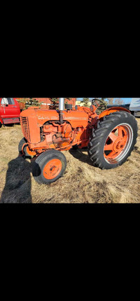 Case "S" Tractor 1947 totally Orginal not seized $2100. Wpg.