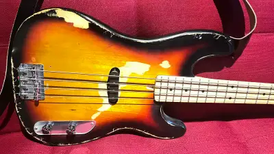 GUITARD BASSE CUSTOM, View more