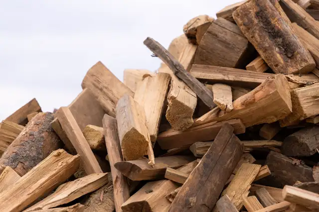 Cheap Campfire Firewood - Spruce/Pine, & Mixed Wood63006661849345122