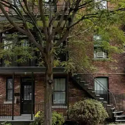 Rosemont Petite Patrie – 3 ½ récemment rénové dans un immeuble très ensoleillé; quartier agréable de...