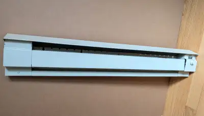 Commander S4-10 Electric Baseboard Heater 240/208VAC 1000/750W, View more