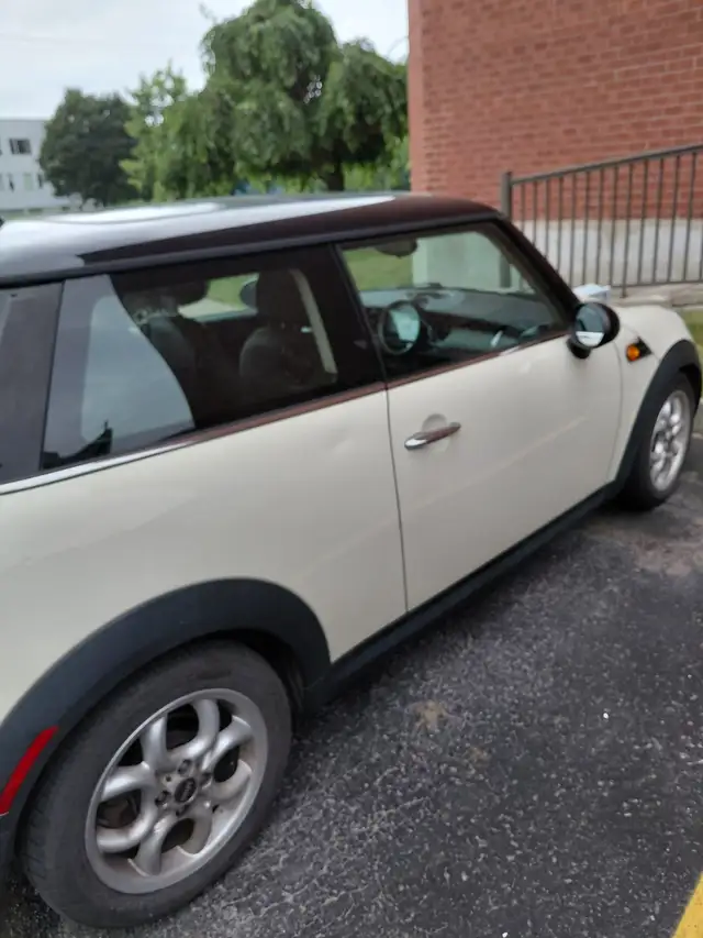 2013 Mini Cooper in very good condition504926069452984324