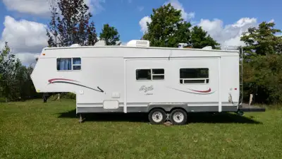 In good condition. This 29 ft trailer was made with a heavy duty box frame. The suspension was upgra...