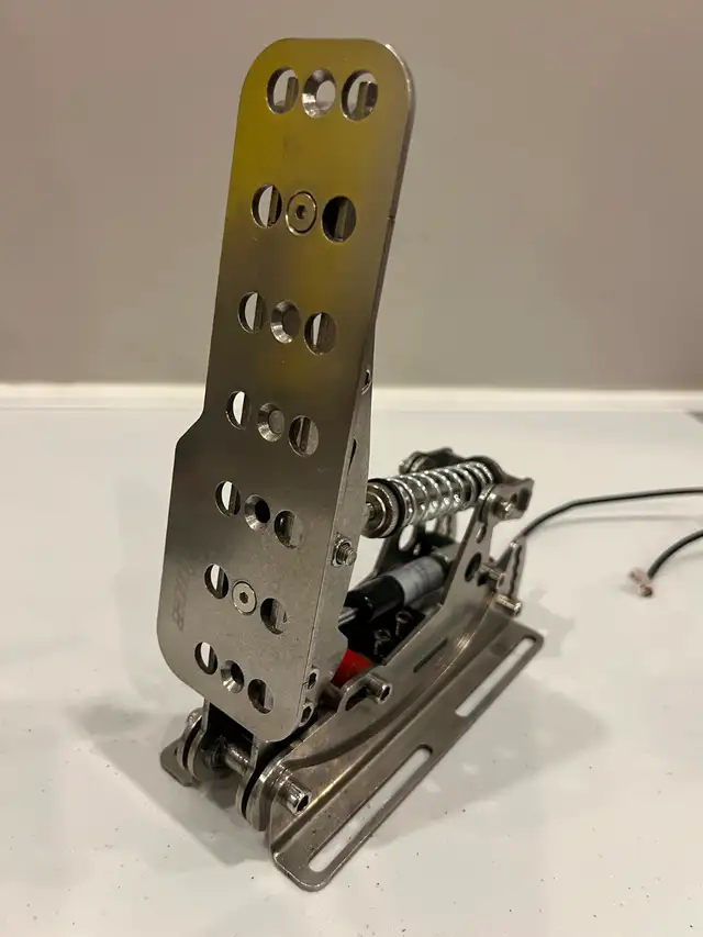 Sim Racing Pedals in Other in Kingston - Image 3