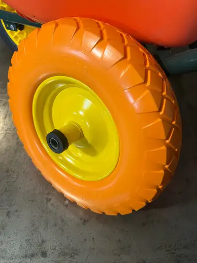 Wheelbarrow Wheel and Tire, for Tufx-Fort Wheelbarrows. Flat free. BRAND NEW.