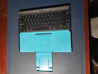 Logitech Bluetooth mini Keyboard = C$15 Pick up Mahogany SE