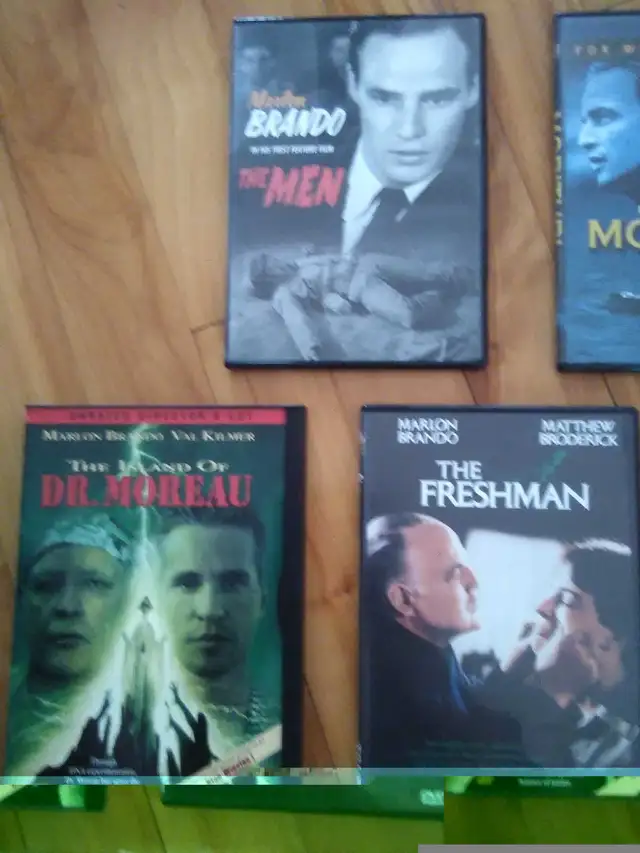 10 film dvds marlon brando coffrets movie collection boxsets dvd in CDs, DVDs & Blu-ray in Laval / North Shore - Image 4