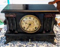 ANTIQUE SESSION CLOCK WITH KEY
