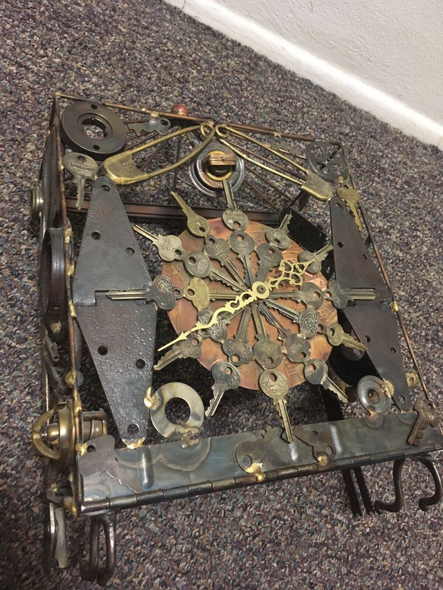 Handmade vintage steampunk welded clock art piece  in Arts & Collectibles in Kingston - Image 2