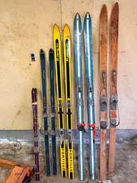 Vintage Alpine Skiis, 5 pairs