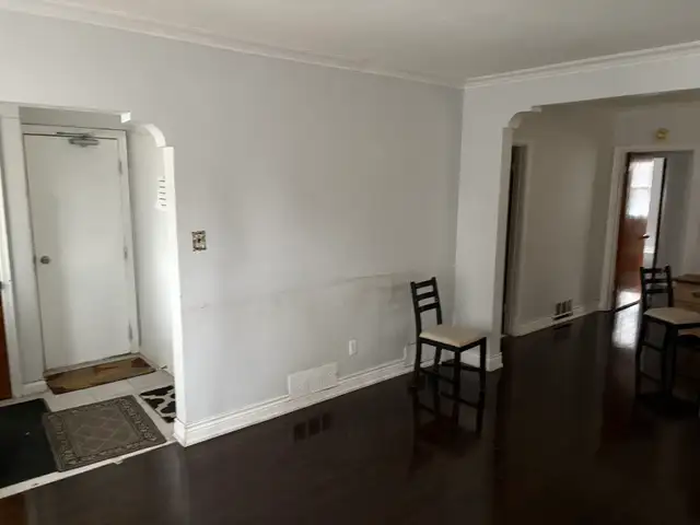 3 Furnished Bedrooms Main Floor (Females Only)