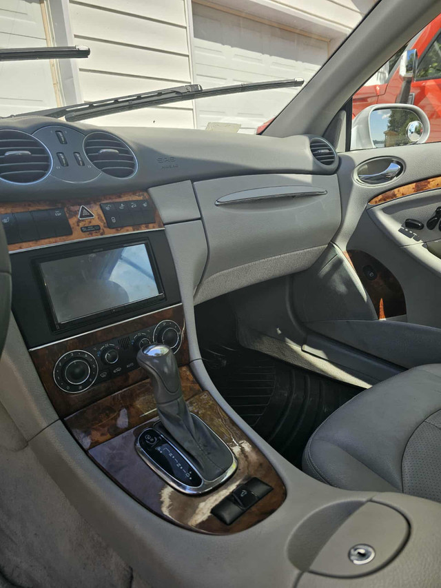 2005 Mercedes-Benz clk 320 2dr cabriolet in Cars & Trucks in Belleville - Image 4