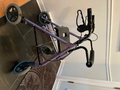 Déambulateur/marchette, View more