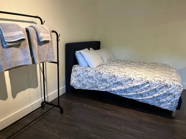 Furnished Lakefront 1 bed apartment! in Short Term Rentals in Dartmouth - Image 4