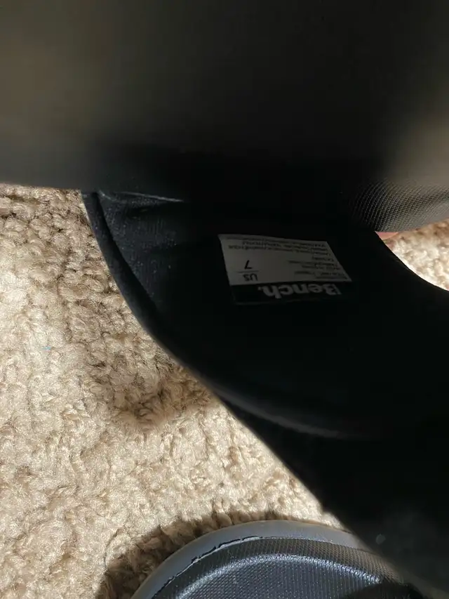 BENCH Comfort Slide Slippers, size 7 men in Men's Shoes in Calgary - Image 3