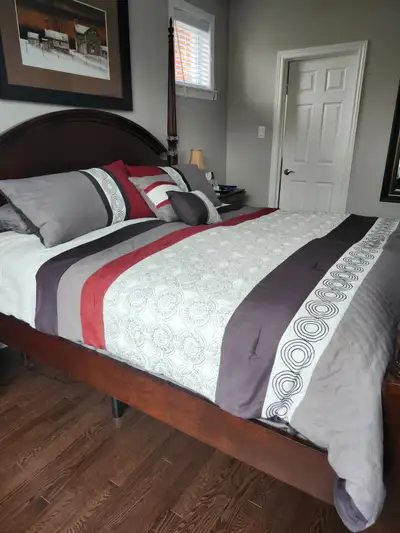 King Comforter set (5 pieces), View more