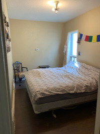 Room for rent in 2 bedroom duplex 