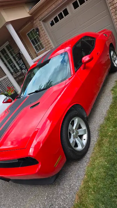 2009 Dodge Challenger 3.5L engine in good running & coesmetic condition except for some rust on rear...