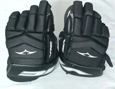 Vic XCalibur Hockey Gloves 14" great shape full palms, View more