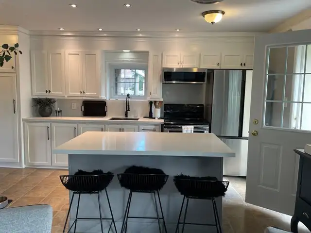 Kitchen Renovations – Cabinets, Countertops & Backsplash in Cabinets & Countertops in Edmonton - Image 10