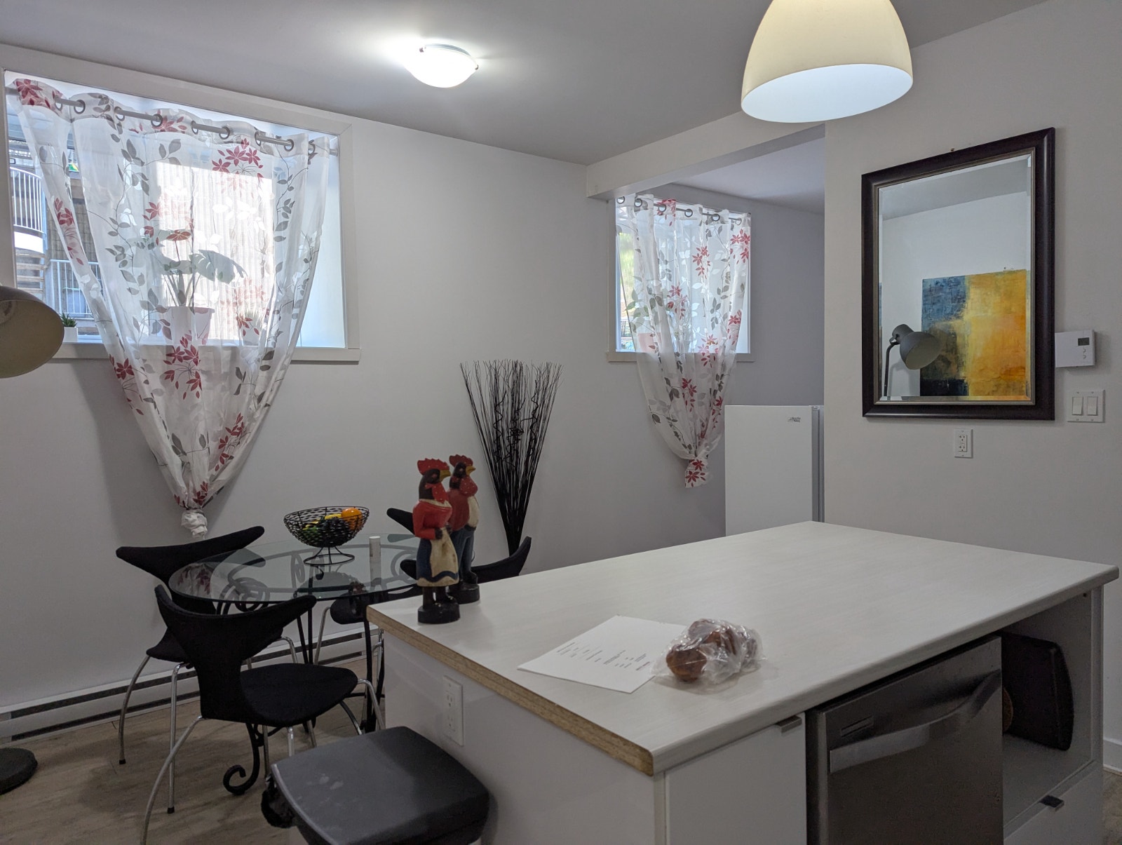 COLOCATION - 830$ TOUT INCLUS - MÉTRO FRONTENAC — photo 1
