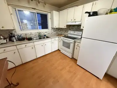 Furnished with beds, ready to move-in. The rent is inclusive of ultra high speed internet/wifi. Curr...