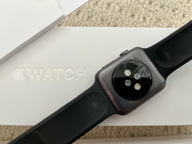 Apple Watch Sport with box in General Electronics in Markham / York Region - Image 3