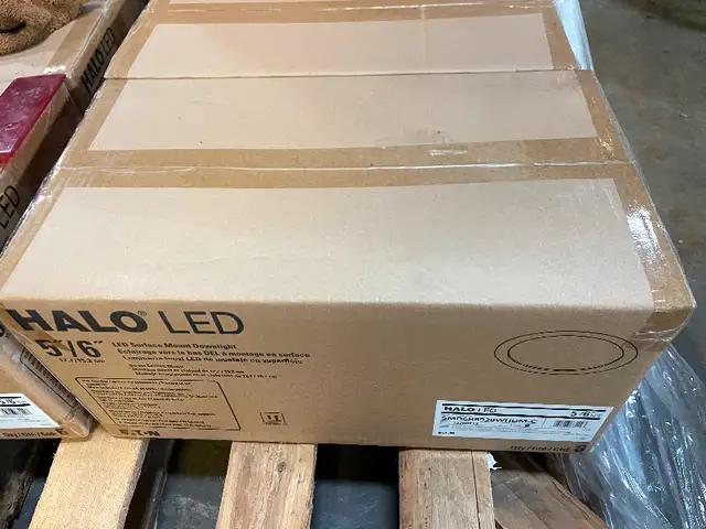 EATON Halo LED surface mount Lights NEW in the box in Electrical in Medicine Hat - Image 4