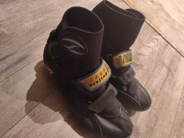 Cycling  shoes / biking boots size 9 (43).. they fit small in Clothing, Shoes & Accessories in Mississauga / Peel Region