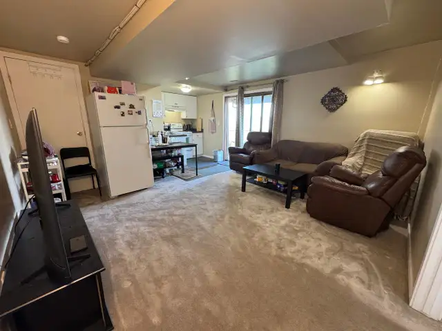 Daylight Basement Suite in Aberdeen