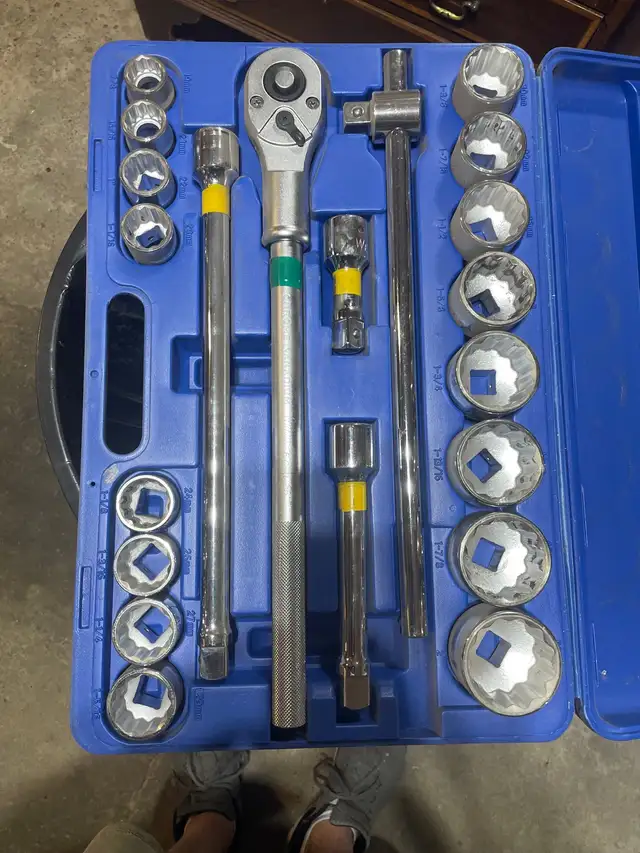 WestWard Socket Set64214271366147120