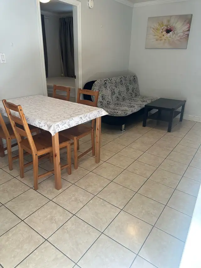 列治文图书馆附近house两房一厅出租 in Long Term Rentals in Richmond - Image 3