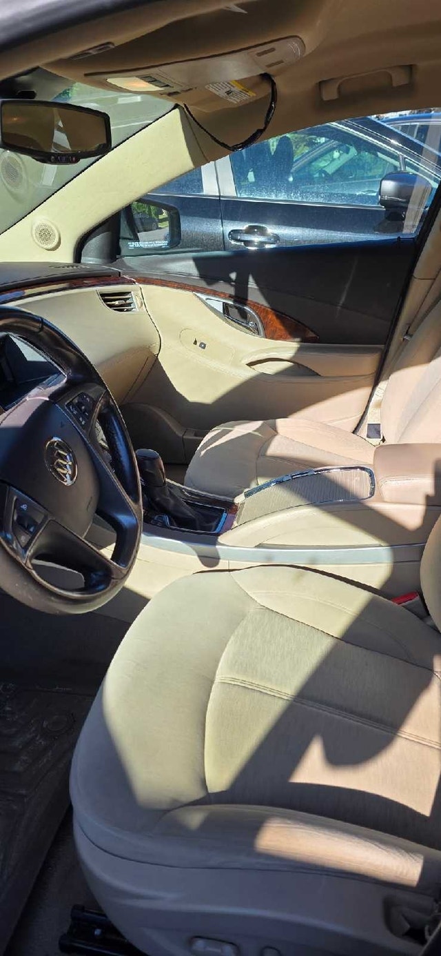 Buick Lacross 2011 — photo 3