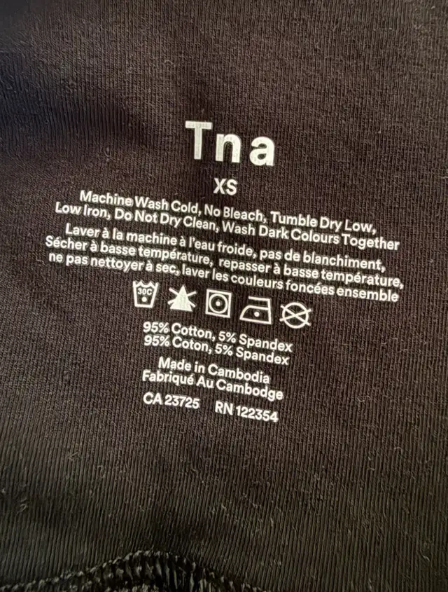 Aritzia Tna Clothes and Accessories in Women's - Tops & Outerwear in Edmonton - Image 3