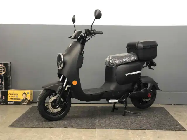 Electric Scooter GIO Italia Ultra 2025 - Approved for Canada!62864363687169122
