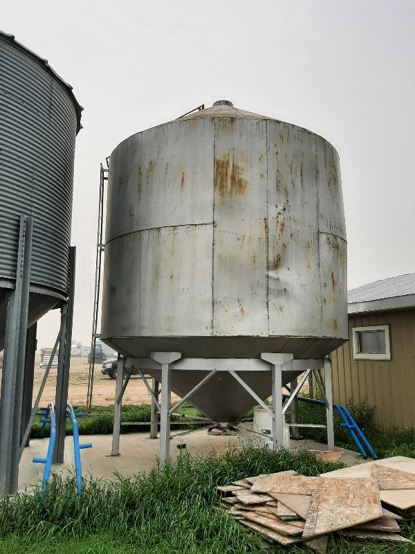 NOW $ 2595: Steel Hopper Bin - Approx 1500 bu. READY TO MOVE in Storage Containers in Saskatoon