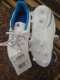 Adidas kid soccer cleats