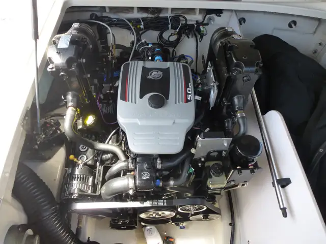 Bateau Sea Ray Sundeck 220 in Powerboats & Motorboats in Shawinigan - Image 7
