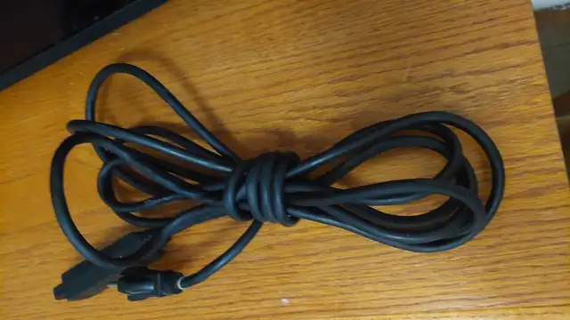 12 foot heavy duty extension cord, 16/3 gauge.628666611779861218