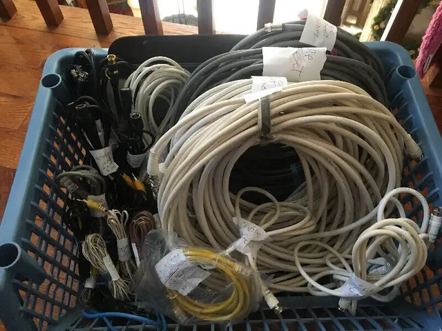 Fil d'enceinte de calibre 18 RCA 18 Gauge Audio Speaker Wire in General Electronics in City of Montréal - Image 6