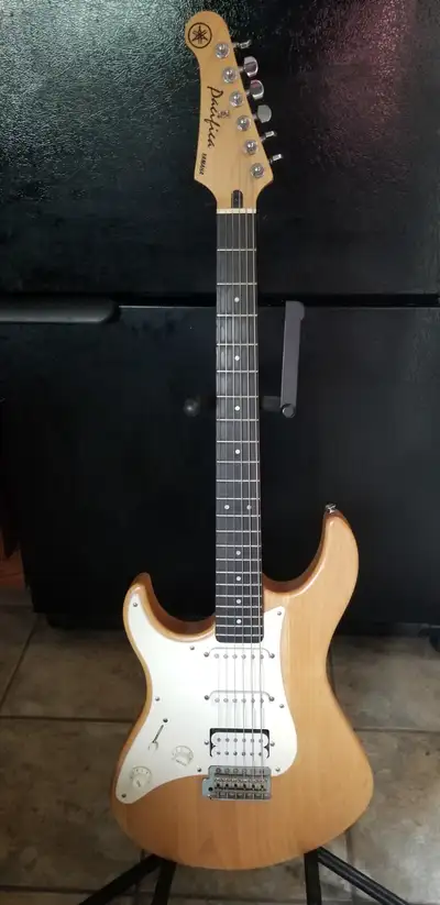 Yamaha Pacifica PAC112 Left Handed HSS Electric Guitar, View more