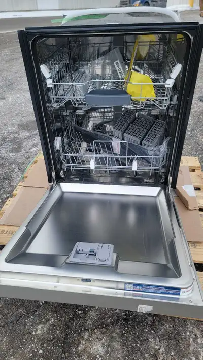 Appliances - Bosch 100 Series SHE41CM5N 24" Front Control Smart, View more