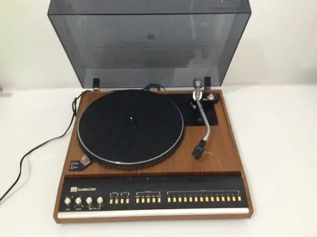 ADC Accutrac 4000 Turntable in Stereo Systems & Home Theatre in Mississauga / Peel Region - Image 3