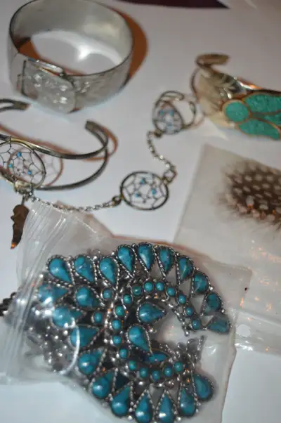 This is a pack of Indigenous Jewelry. There is a bracelet from Alpaca, Mexico...but the rest are Hop...