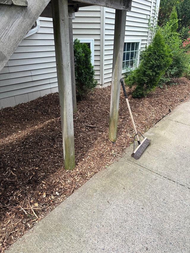 **Quality Landscaping Services** in Lawn, Tree Maintenance & Eavestrough in Dartmouth - Image 4