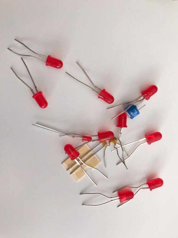 LabUnavailable: Kit ICs Electric Wire Diode Resistance College in General Electronics in City of Toronto - Image 4