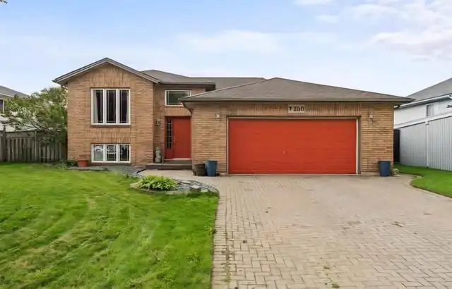 2 Bedroom Lower Unit in LaSalle
