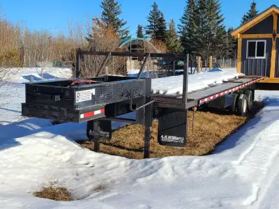 32' Gooseneck / fifth wheel / hot shot trailer 10000LBS Axles Good tires Electric brakes 16" tires i...